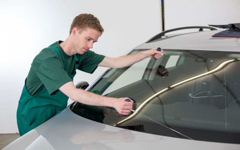 Buying Auto Parts: The Cons of Choosing Chicago Used Auto Glass